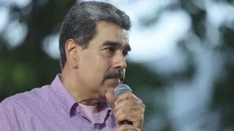 Maduro Expresses Willingness to Negotiate Amid Escalating U.S. Pressure
