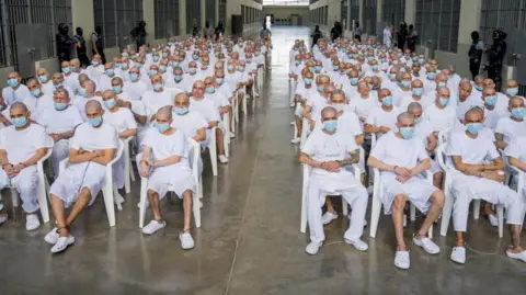 Mass Trial of MS-13 Gang Leaders Kicks Off in El Salvador