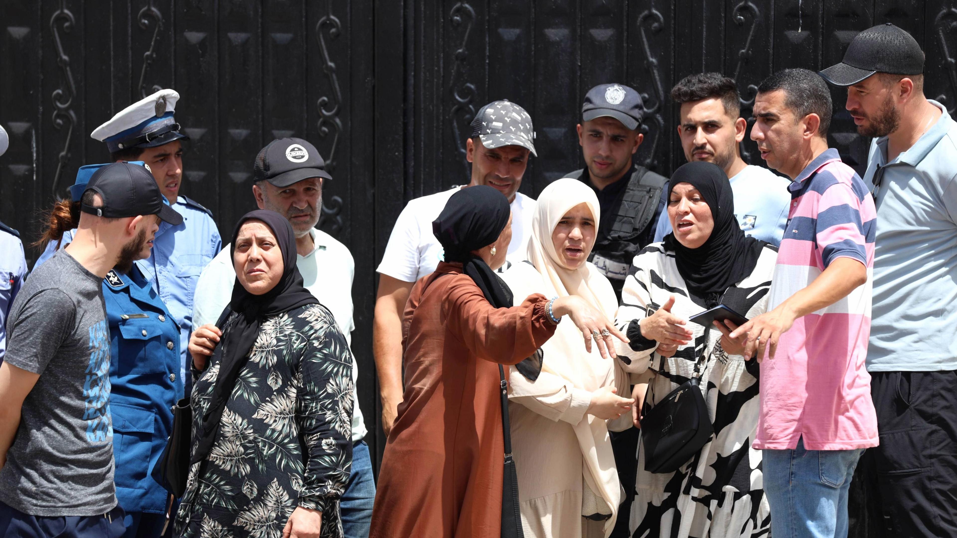 Algiers Orphanage Fire Triggers 11 Deaths Amid Heat