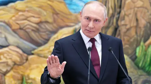 Putin Reinforces Territorial Demands as US Talks Loom in Moscow