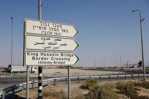 Palestinians Stranded as Israel Closes Allenby Bridge Crossing to Jordan