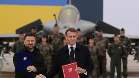 Ukraine to Acquire Up to 100 French Rafale Fighter Jets