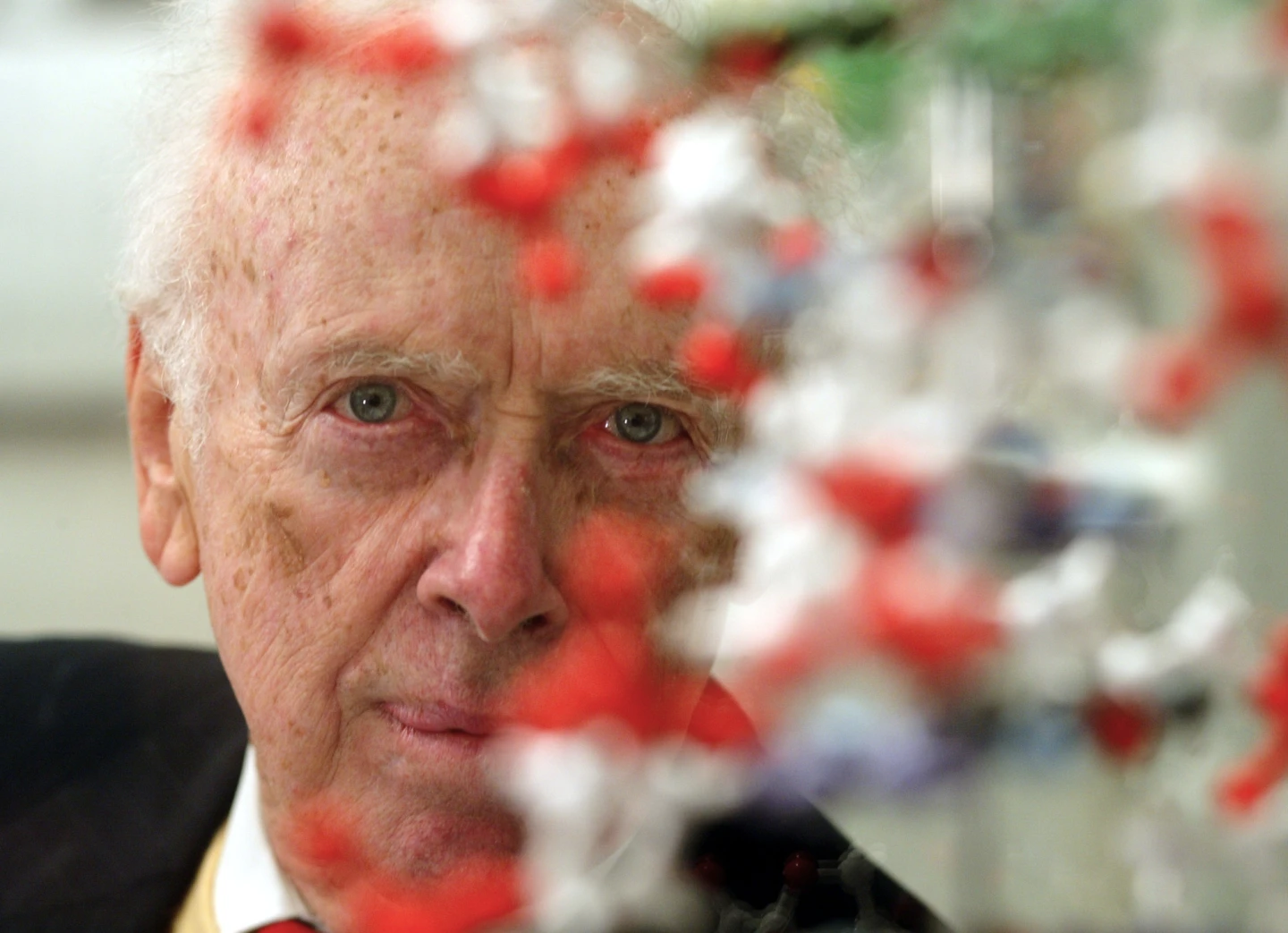 James D. Watson, Co-Discoverer of DNA Structure, Dies at 97