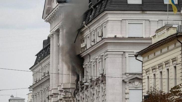 Russian Drone Strikes Kyiv’s Security Service HQ – President Zelensky Calls for Strong Response