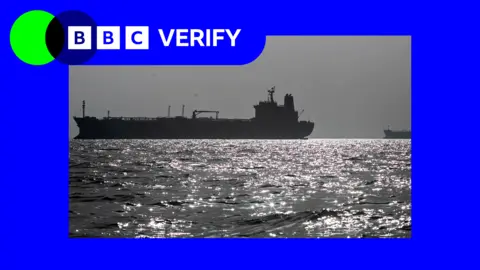 Iranian Tankers Surpass U.S. Blockade Ahead of Sanctions Deal