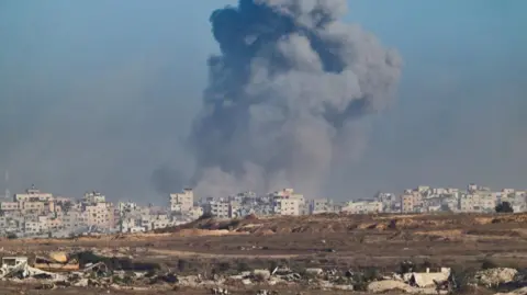 Intensified Bombardment of Gaza Amidst US Support for Israel