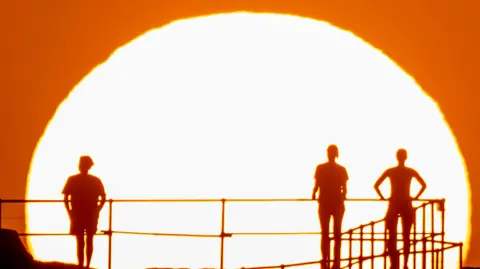 Global Climate Action Stalled as Countries Miss Pledge Deadlines Ahead of COP30