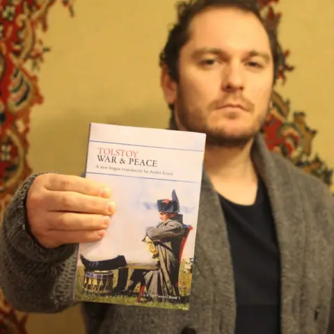 Aussie IT Worker Translates 'War & Peace' into Bogan Dialect