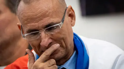 Cuban Dissident José Daniel Ferrer Exile Begins in Miami After Prison Release