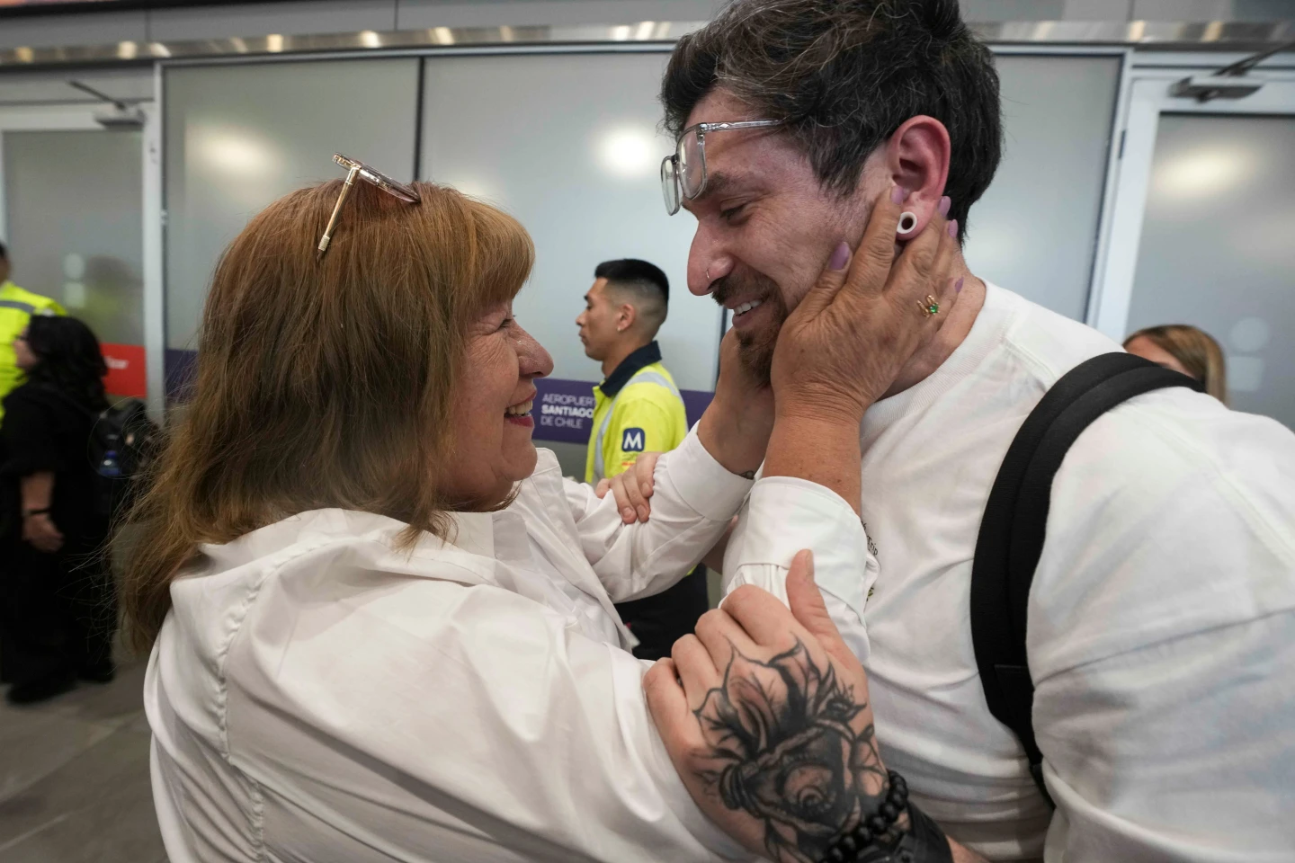 Reunited After Decades: Chilean Adopted Son Discovers Birth Mother
