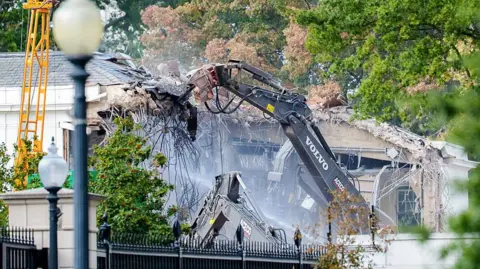 Historic Demolition: East Wing of the White House Set for Complete Tear-Down