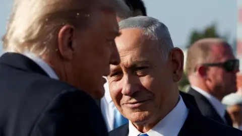 Trump Hosts Netanyahu in Florida to Address Middle East Challenges