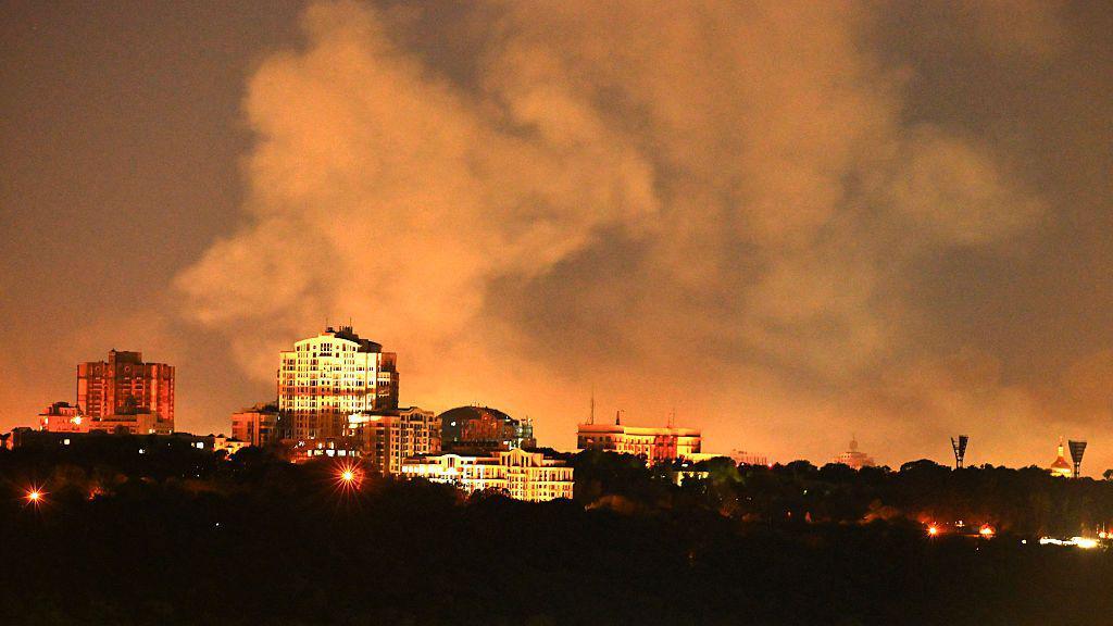Kyiv Endures Overnight Missile Assault: Eight Killed, Damage Plunges Region into Darkness