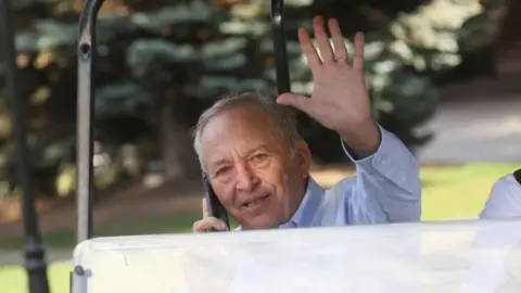 Larry Summers Resigns From Public Life Following Epstein Emails Disclosure