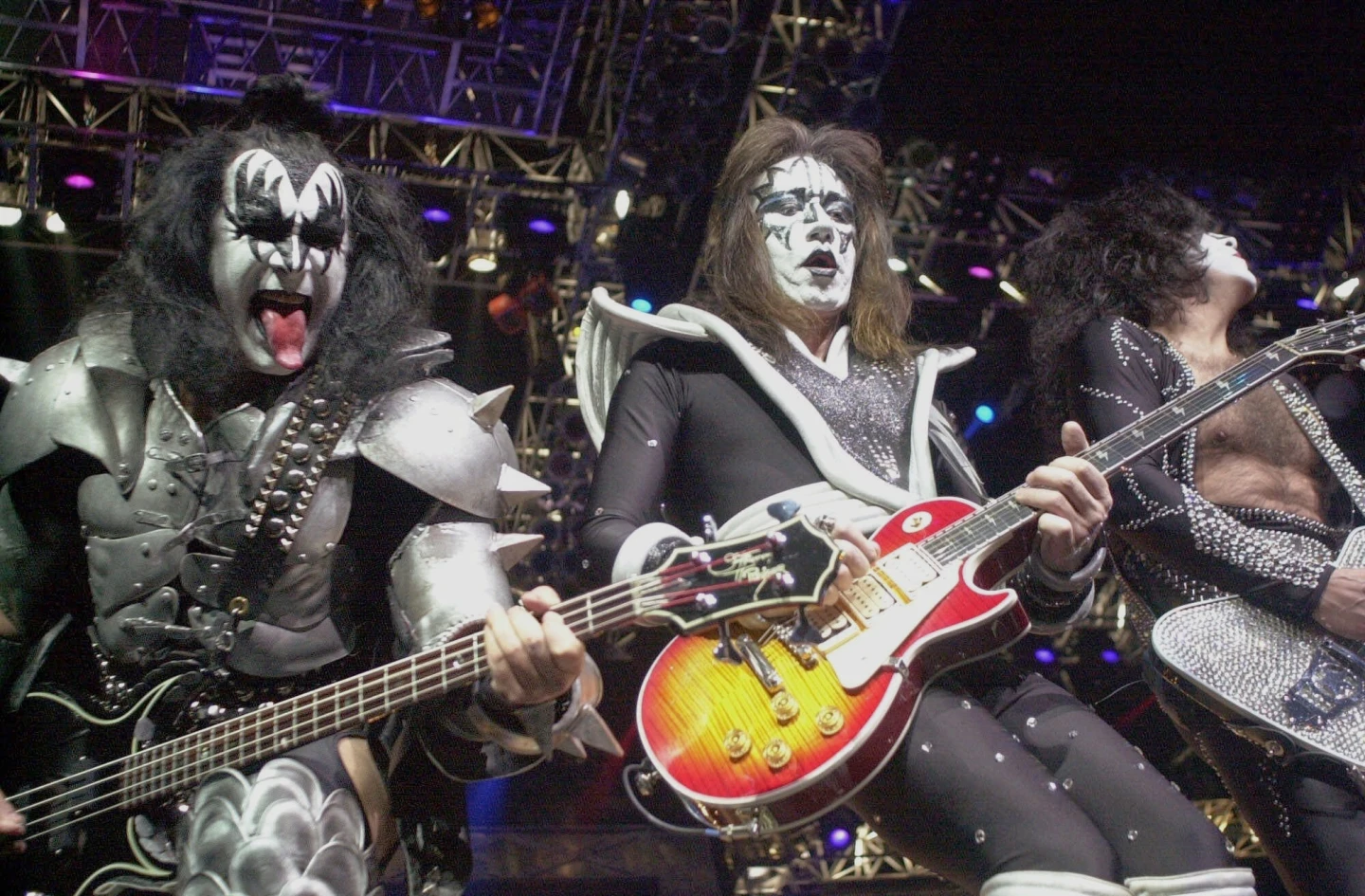 Kiss Guitar Legend Ace Frehley Passes Away at 74
