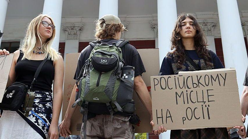 Odesa Town Faces Language Debate: Will Russian Be Banned in Public Arts?