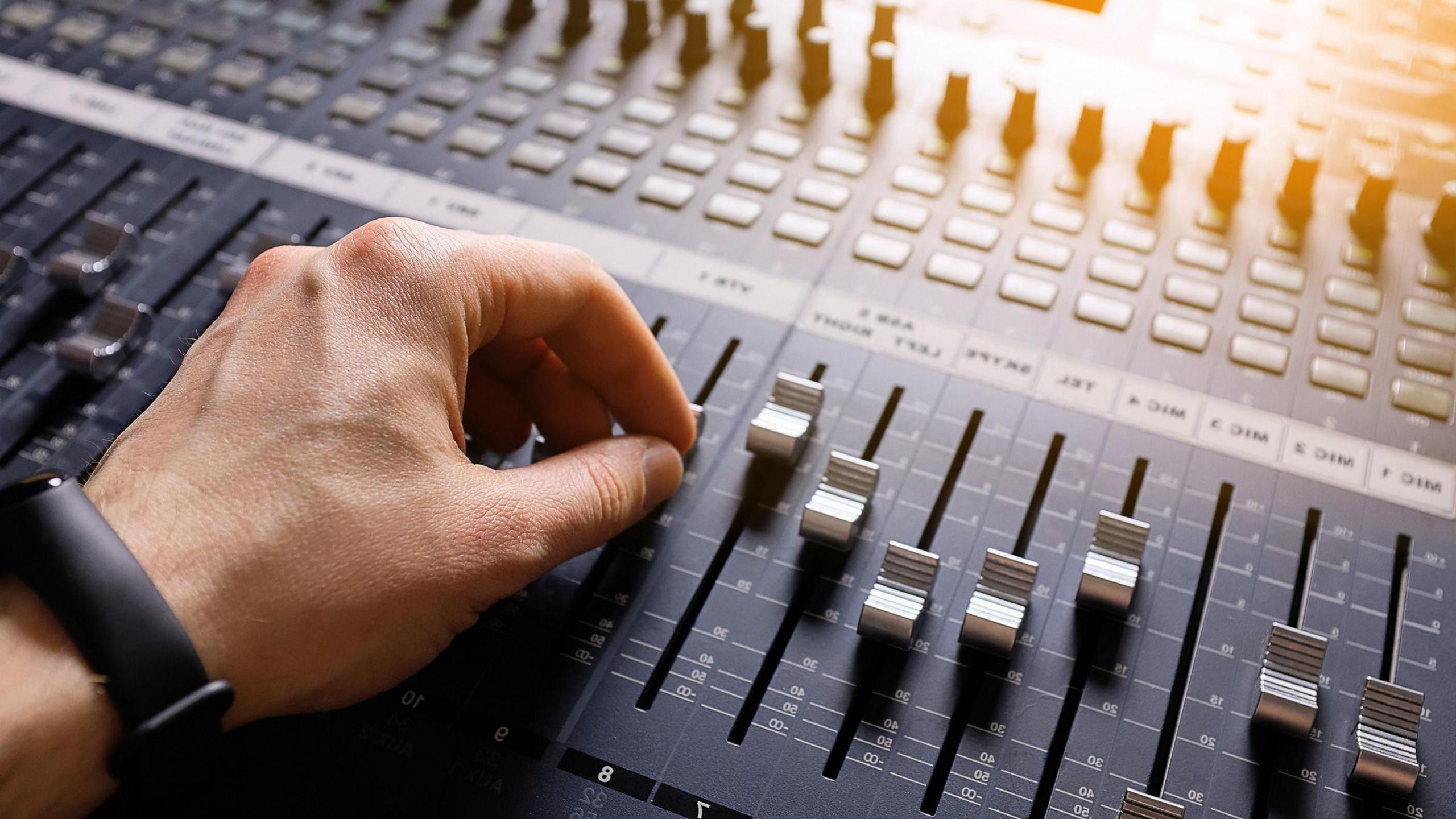 Australia Bans AI‑Generated Tracks From Its Music Charts