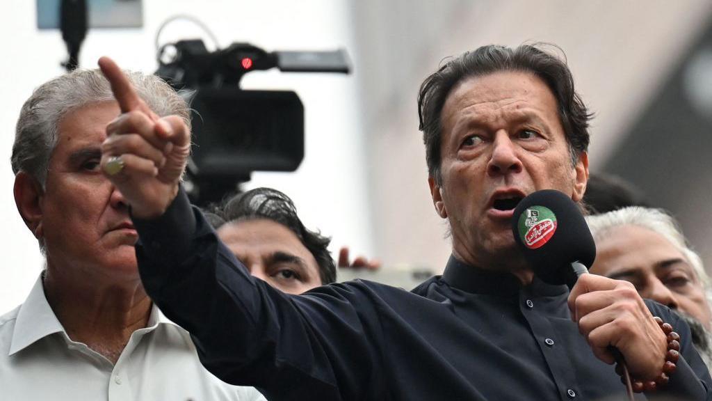 Ex‑cricket captains demand proper medical care for Imran Khan