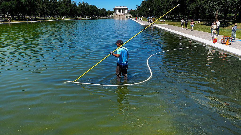 Olympian Denies Vandalizing Reflecting Pool After FBI Arrest