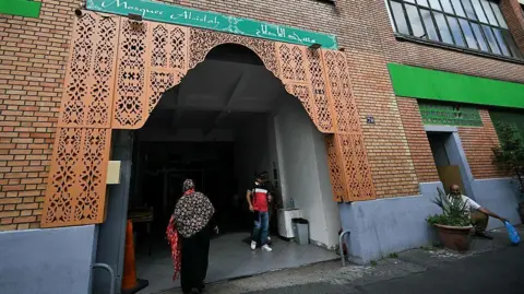 French Authorities Investigate Foreign Intelligence Link in Mosque Incidents