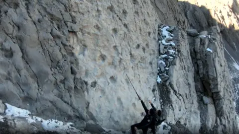 Remarkable Discovery: Thousands of Dinosaur Footprints Unearthed on Italian Mountain