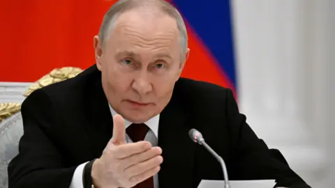 Putin Challenges U.S. Peace Plan Amid Ongoing Ukraine Conflict