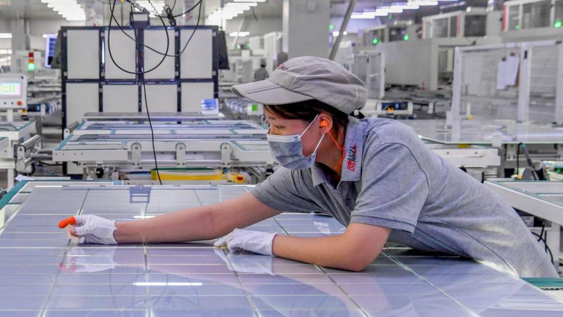Trump Targets China: 15% Tariff on Polysilicon to Protect US Chip Industry