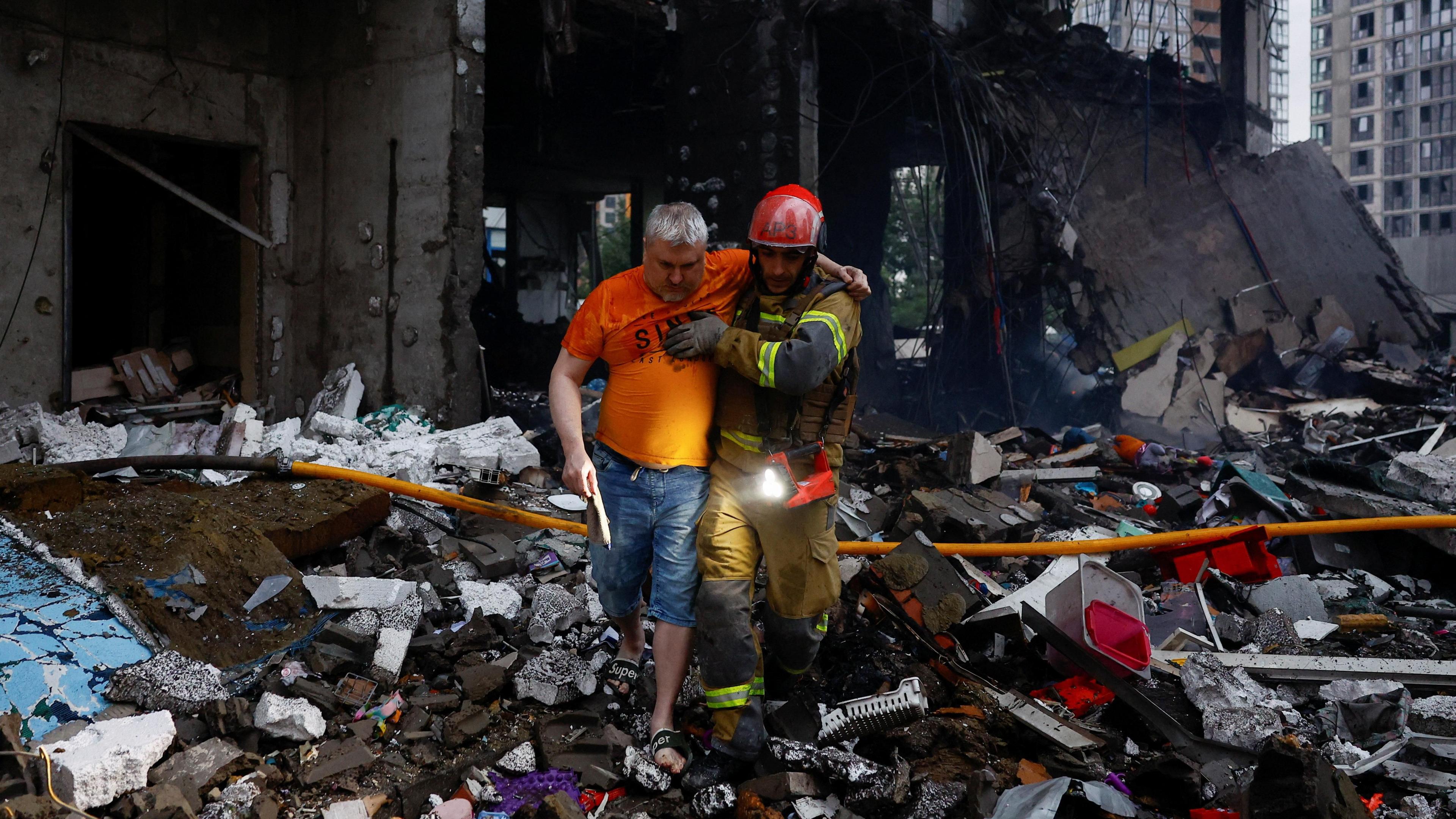 Nine killed in Russian strikes on Kyiv ahead of NATO summit in Turkey