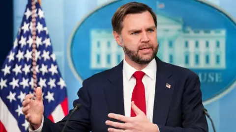 Vance Steps Into Spotlight as Iran Deal's Face Behind Trump
