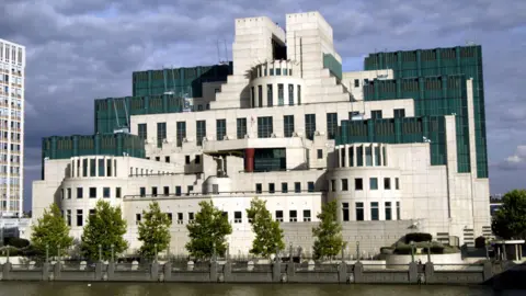 MI6 Unveils Dark Web Portal to Recruit Russian Spies