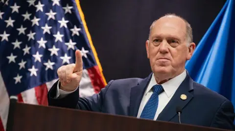 Federal Forces to Reduce Presence in Minneapolis Amid Controversy